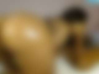 Live cam show with JollyMami - Petite on TastyBlacksLive