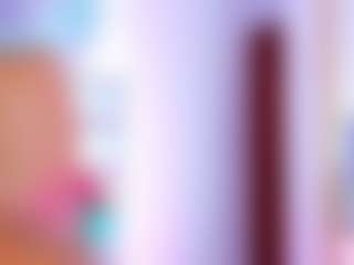 LovelyNicky MILF webcam performer live streaming