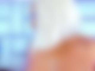 Live cam show with NinaNicole - MILF on Chatstar