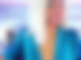 Live cam show with NinaNicole - Shaved Pussy on Mixed Magazine Live