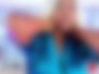 Live cam show with NinaNicole - Skinny on Fling VIP Chat