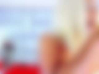 Live cam show with NinaNicole - Curvy Small Tits on AdultVida.com