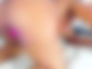 Live cam show with NinaNicole - Middle Aged on Camsoda