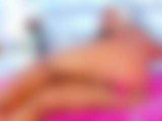 NinaNicole MILF webcam performer live streaming