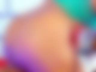 Live cam show with NinaNicole - Spank MILF on TeamSkeetLive