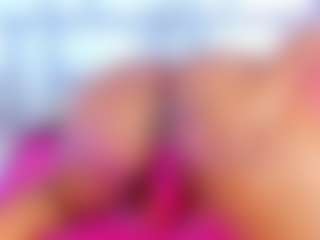Live cam show with NinaNicole - Brown Eyes Brown Hair on Camiplay Live