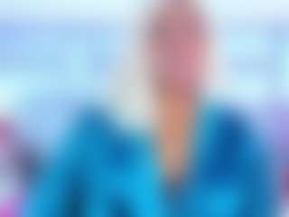 Live cam show with NinaNicole - Gamer Mature on Lustler