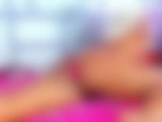 Live cam show with NinaNicole - Oil on Camsoda