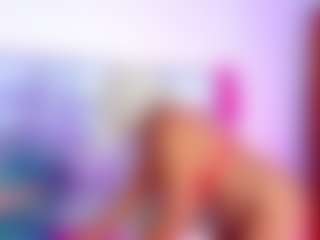 Live cam show with NinaNicole - Petite on SpunkLive
