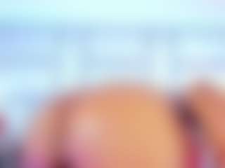 Live cam show with NinaNicole - Petite on Camsoda