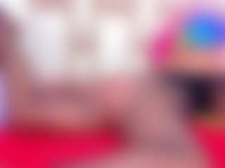 NinaNicole MILF webcam performer live streaming