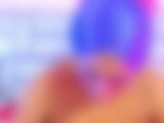 Live-camshow met NinaNicole - Lush MILF op Camsoda