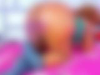 Live cam show with NinaNicole - Shaved Pussy Mature on Soda Cam