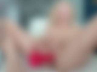 Live cam show with Nikki - Foot Fetish on Camversity