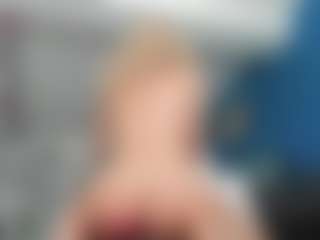 Live cam show with Nikki - Squirt on Camsoda
