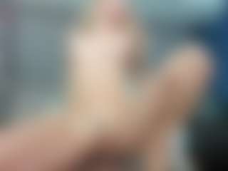 Live cam show with Nikki - Blonde Hair on Hubzter Live