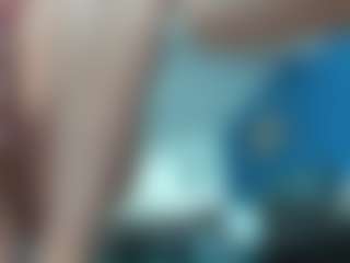 Live cam show with Nikki - Middle Aged on SquirtSoMuch