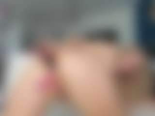 Live cam show with Nikki - Blonde Hair Amateur on Free Soda