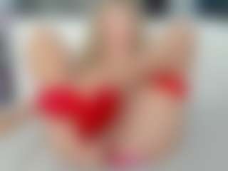 Nikki MILF webcam performer live streaming