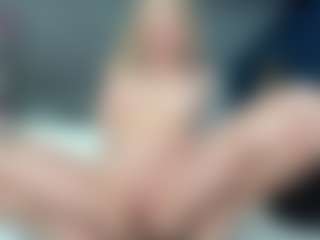 Live cam show with Nikki - Squirt MILF on SinfulBabes