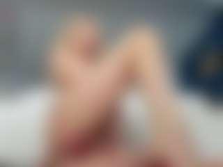 Live cam show with Nikki - Solo on madthumbs