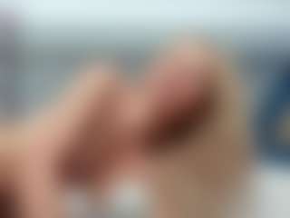 Live cam show with Nikki - Petite on CamwithHer