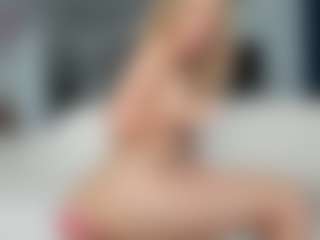 Live cam show with Nikki - Petite on Camsoda