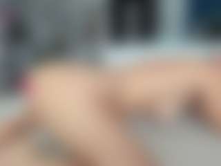 Live cam show with Nikki - Blonde Hair Middle Aged on https://playwithruby.com