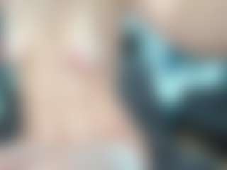 Live cam show with Nikki - Anal MILF on CamwithHer