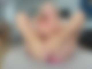 Live cam show with Nikki - Anal on Soda Cam