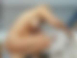 Live cam show with Nikki - Squirt Blonde Hair on livesuperchat.net