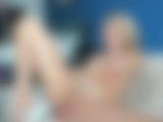 Live cam show with Nikki - Blonde Hair Petite on anonymated.com