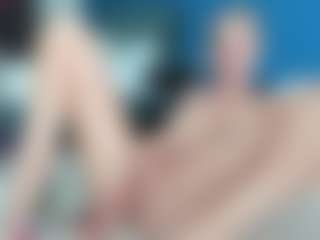 Live cam show with Nikki - Fingers on Camsoda.co