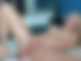 Live cam show with Nikki - Brown Eyes on hrnylive.com