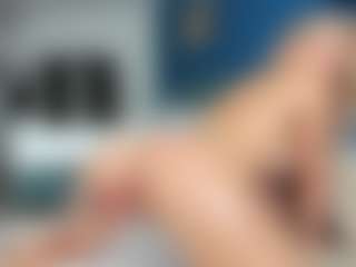 Live cam show with Nikki - Blonde Hair Small Tits on Fit Hotties