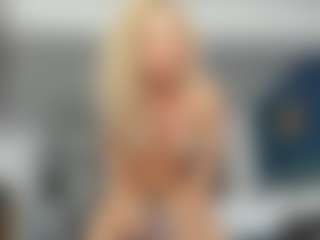 Live cam show with Nikki - Spy MILF on Camsoda