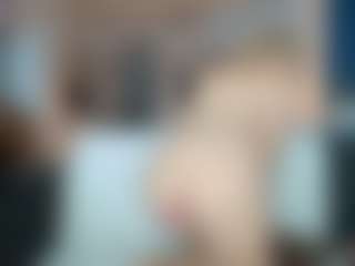 Live cam show with Nikki - Petite on fuklive.com