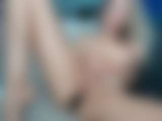 Live cam show with Nikki - Small Tits on Camsoda