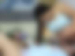 Live cam show with Alexaa-evans - Bikini on Dolls Live