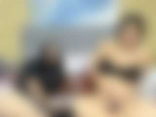 Live cam show with Alexaa-evans - Brown Eyes on Hubzter Live