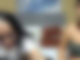 Live cam show with Alexaa-evans - Flashing on CamClone
