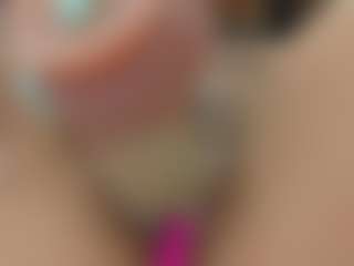Live cam show with Samara - Italian Young Adult on AdultVida.com | colombia