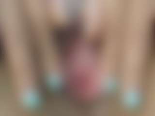 Live cam show with Samara - College Big Tits on TeamSkeetLive