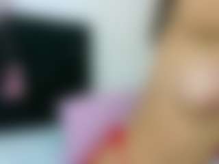 Live cam show with Samara - Public Brown Hair on Milfs Live
