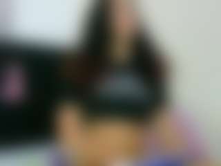 Live cam show with Samara - Petite on liverealitysex.com