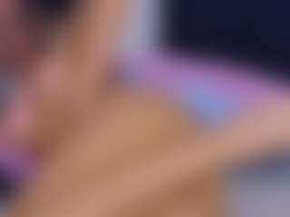 Live cam show with Samara - Lesbian on Fling VIP Chat
