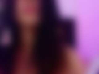 Live cam show with Samara - Petite on Camsoda