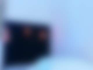 Live cam show with Samara - Ebony Petite on Camsoda