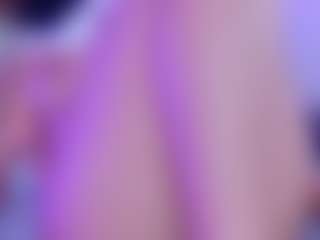 Live cam show with Samara - Pornstar Public on TeamSkeetLive