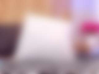 Live cam show with hannnasmith - Average on Milfs Live
